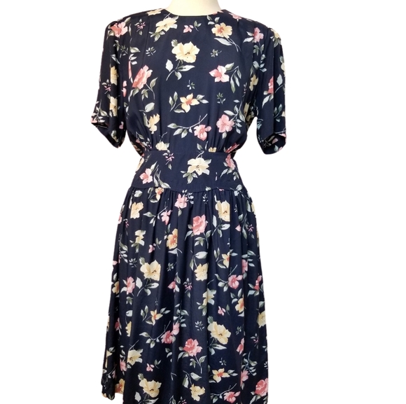 Vintage Dresses & Skirts - Vintage 80s 90s Floral Midi Dress Prairie Cottage